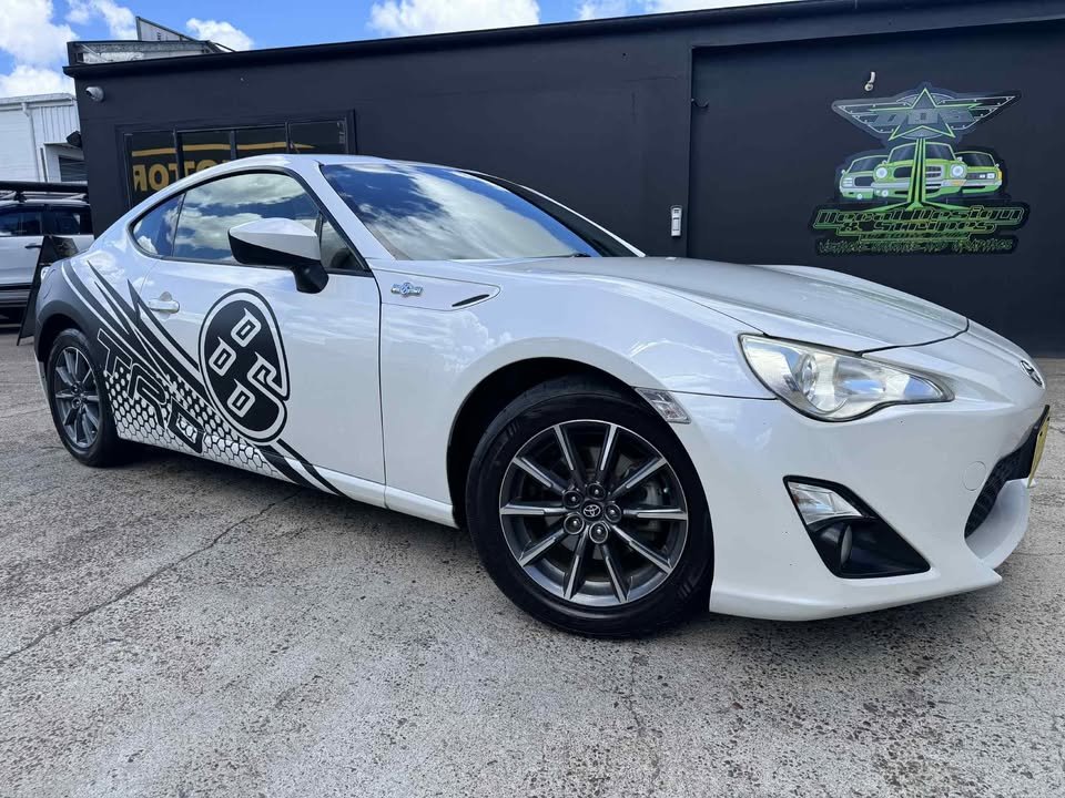 Peter Wood Facebook ad: 2013 Toyota 86 gts zn6 automatic coupe