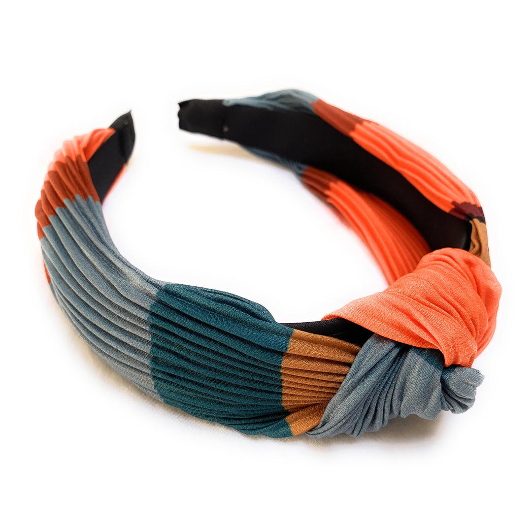 Twine and Love Facebook ad: Style that gives back.