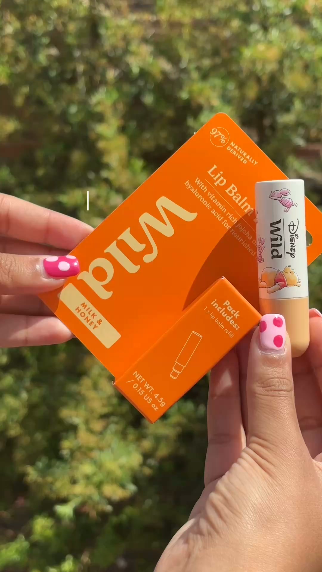 Wild Facebook ad: Soin des lèvres doux et réconfortant