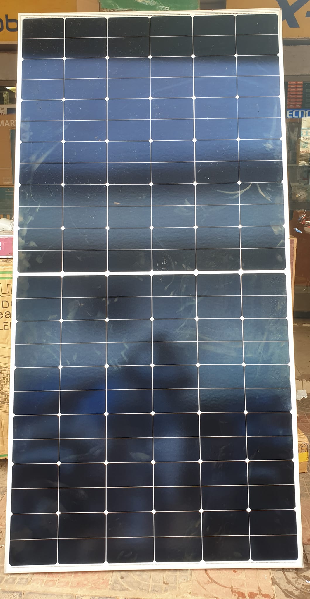 électronique toulema Facebook ad: Panneau solaire mono 550w