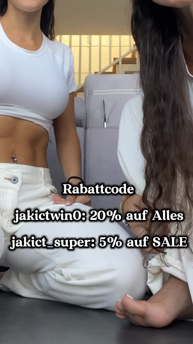 Halara Deutschland Facebook ad: Anzeige| wir sind VERLIEBT!