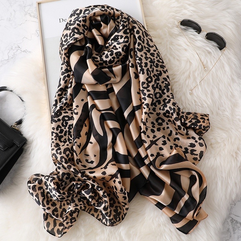 Foulards Soie Laine Facebook ad: Foulards Luxieux long en soie pure 100%