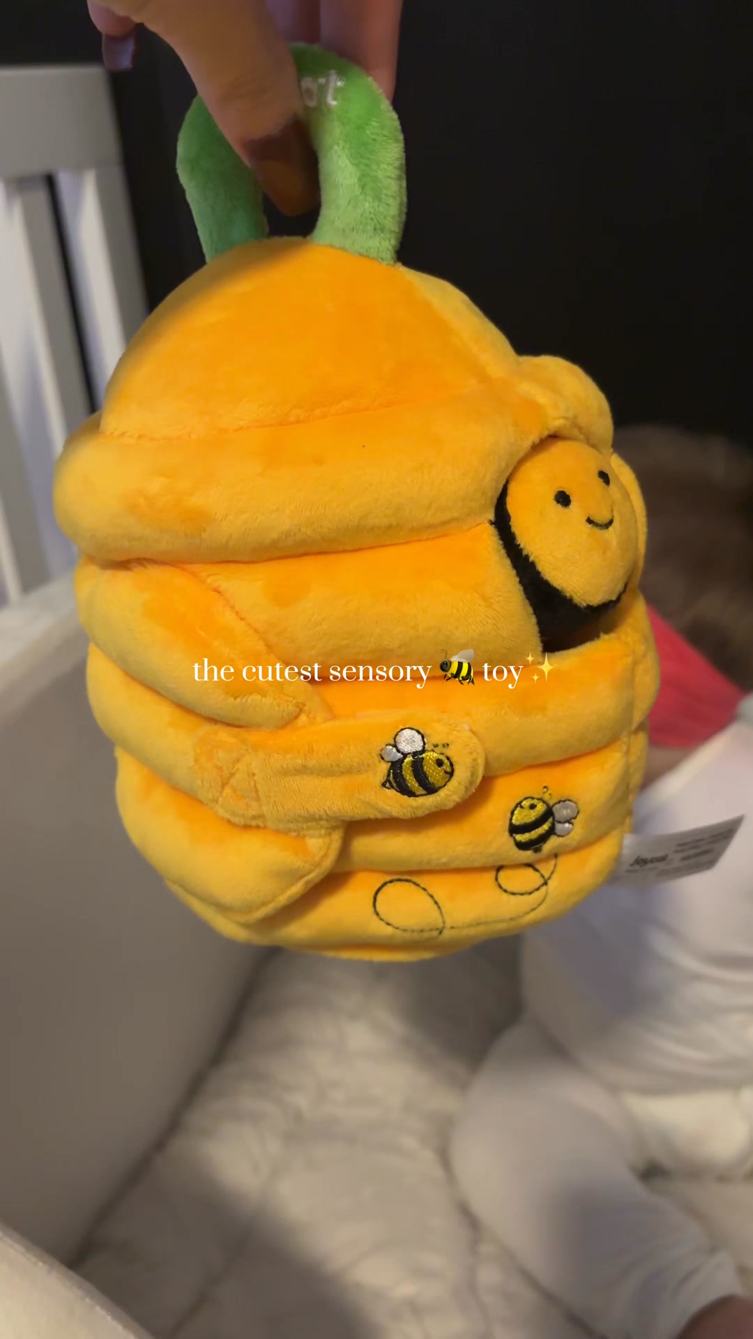 Mini Brits Facebook ad: #1 Bee Fun