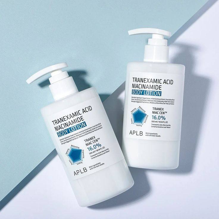 skincare beauty Facebook ad: Hello mes skincare loveuses!