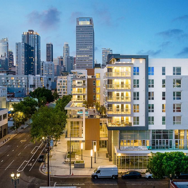 Zillow Apartments for Rent Facebook ad