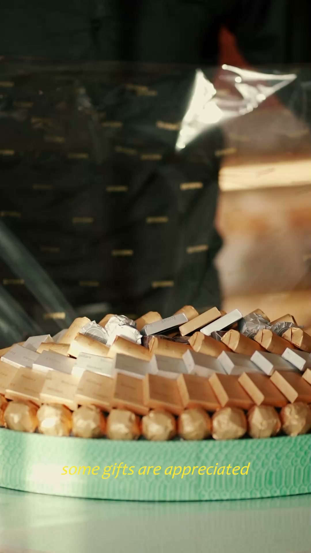 Bostani Pakistan Facebook ad: Corporate Gifts That Make an Impression