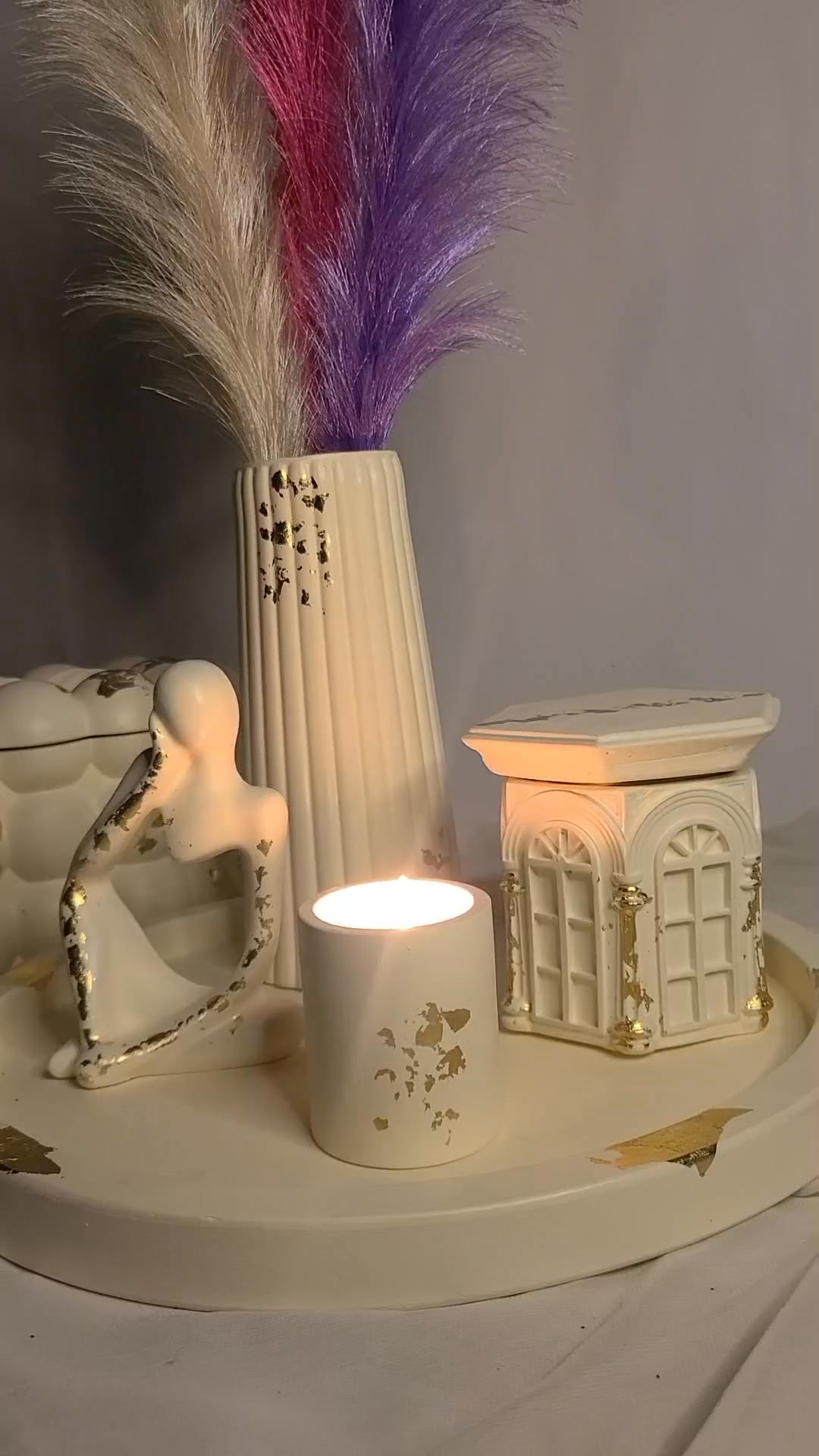Decorrista Facebook ad: Your Home Deserves Better Décor | PTO 40% OFF Today