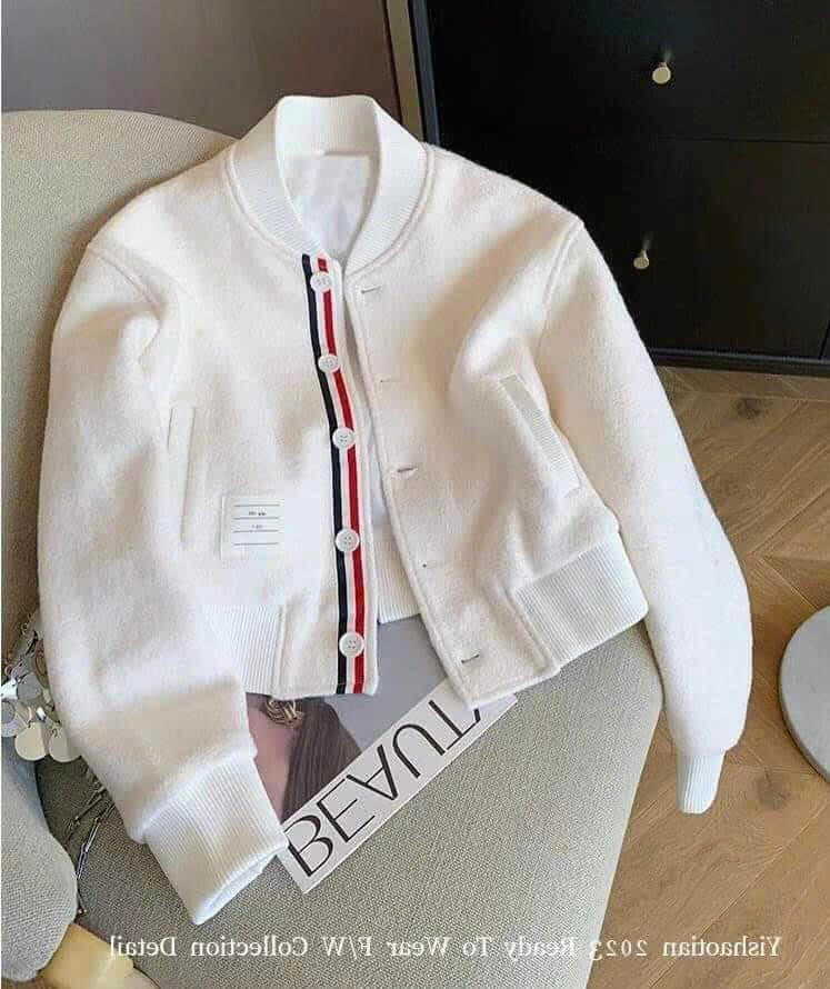 Lani Shop Facebook ad: Thấy salee mà không gom cho ce thấy…