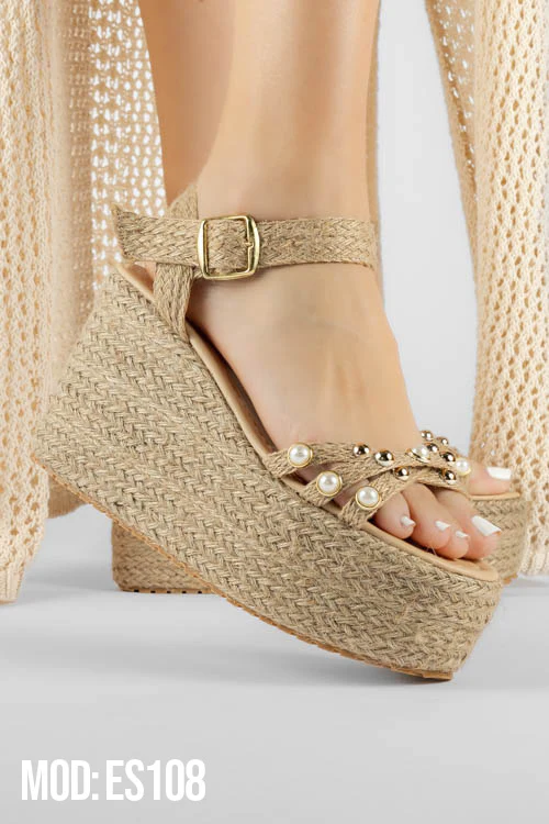 Calzado Mía Victoria Facebook ad: Tienda en línea Calzado de la coleccion de…