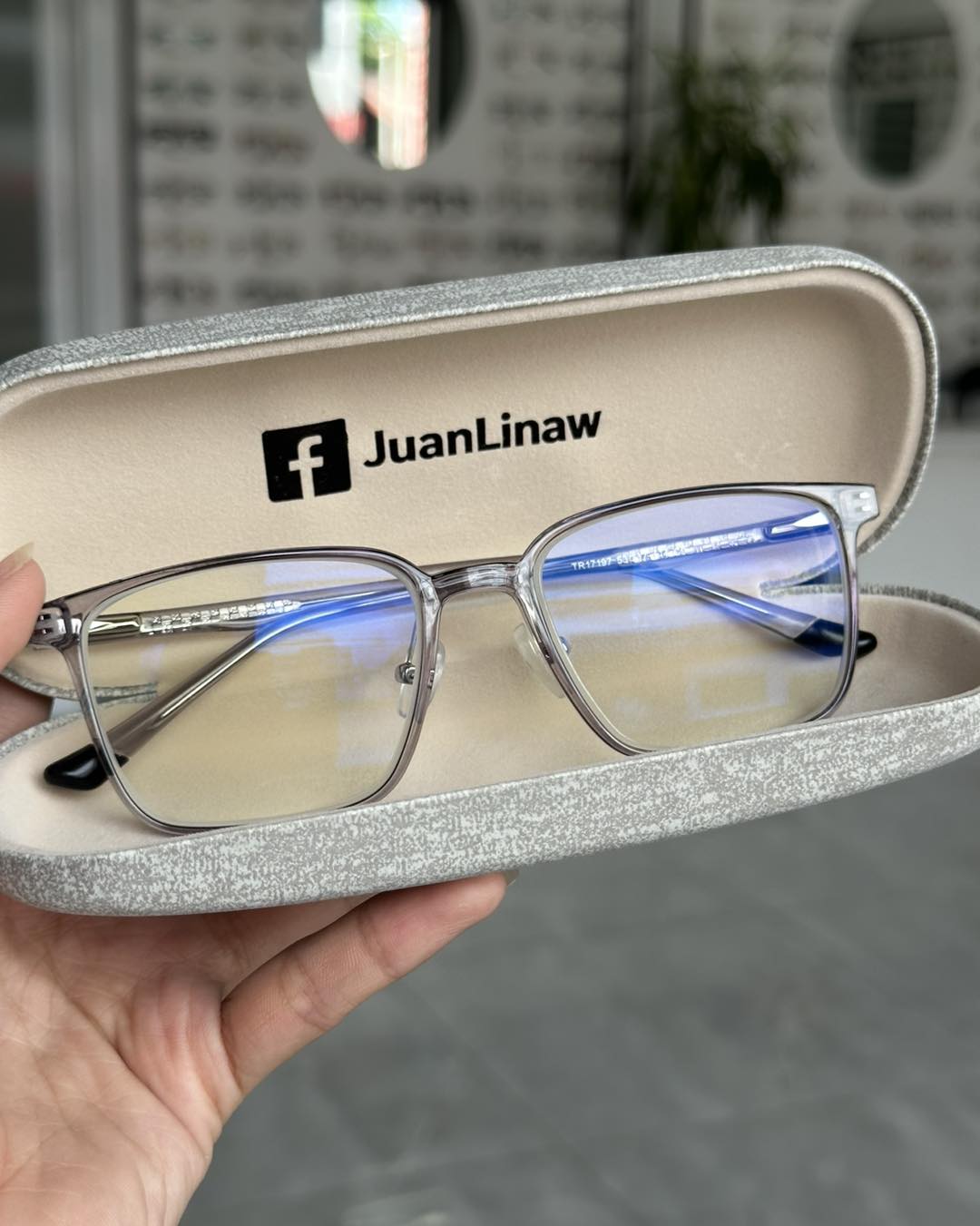 JuanLinaw Facebook ad