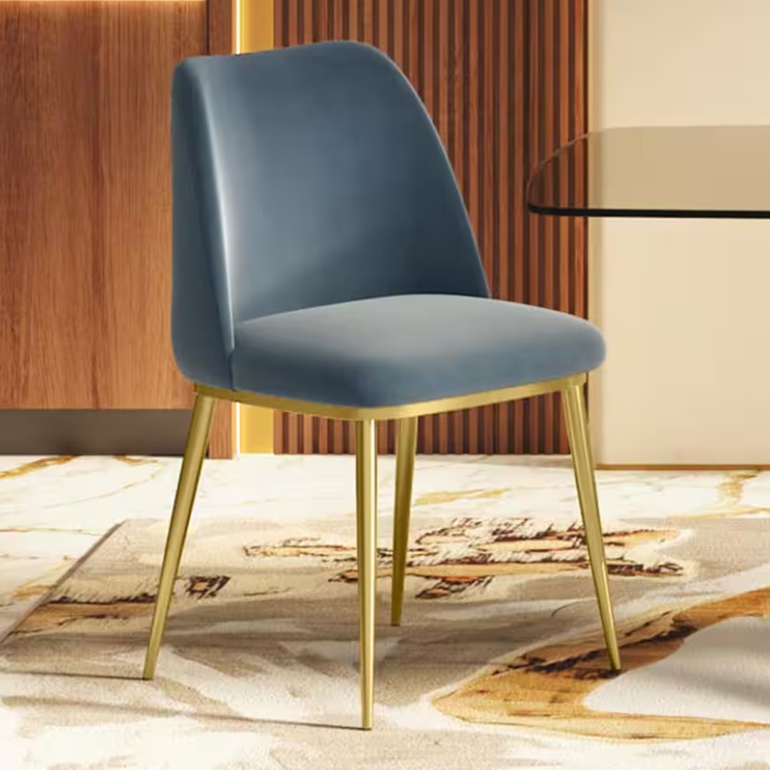 Urban Ladder Facebook ad: Explore 40,000+ furniture designs, only at Urban Ladder.