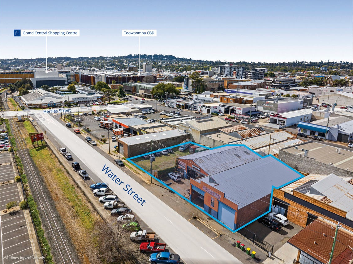 Colliers Toowoomba Facebook ad: LOOKING TO BUY OR LEASE AN INDUSTRIAL SPACE?