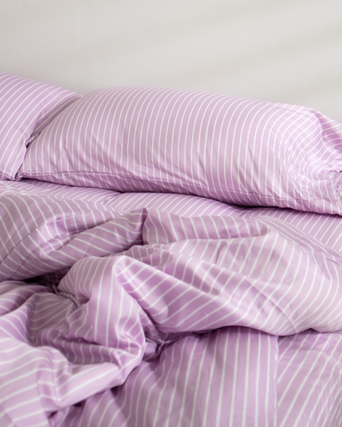 Beneath. Luxury Bedding Facebook ad