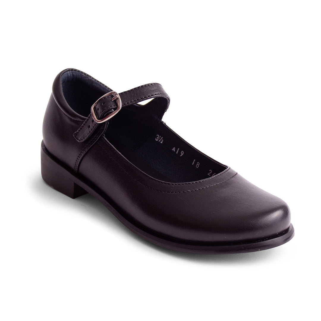 Calzado LGC Facebook ad: ¿Cansada de comprar zapatos escolares que no llegan…