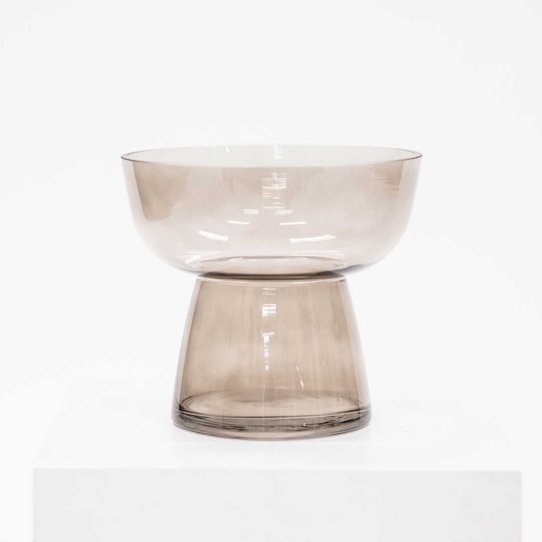 Styled Abode Facebook ad: These vases are designed to fit your home…