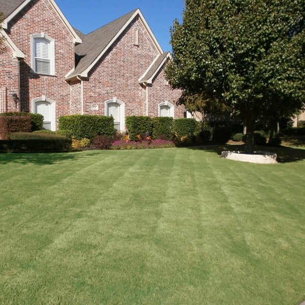 Custom Turf Services, Inc. Facebook ad: Simple, Local Lawn Service That Shows Up