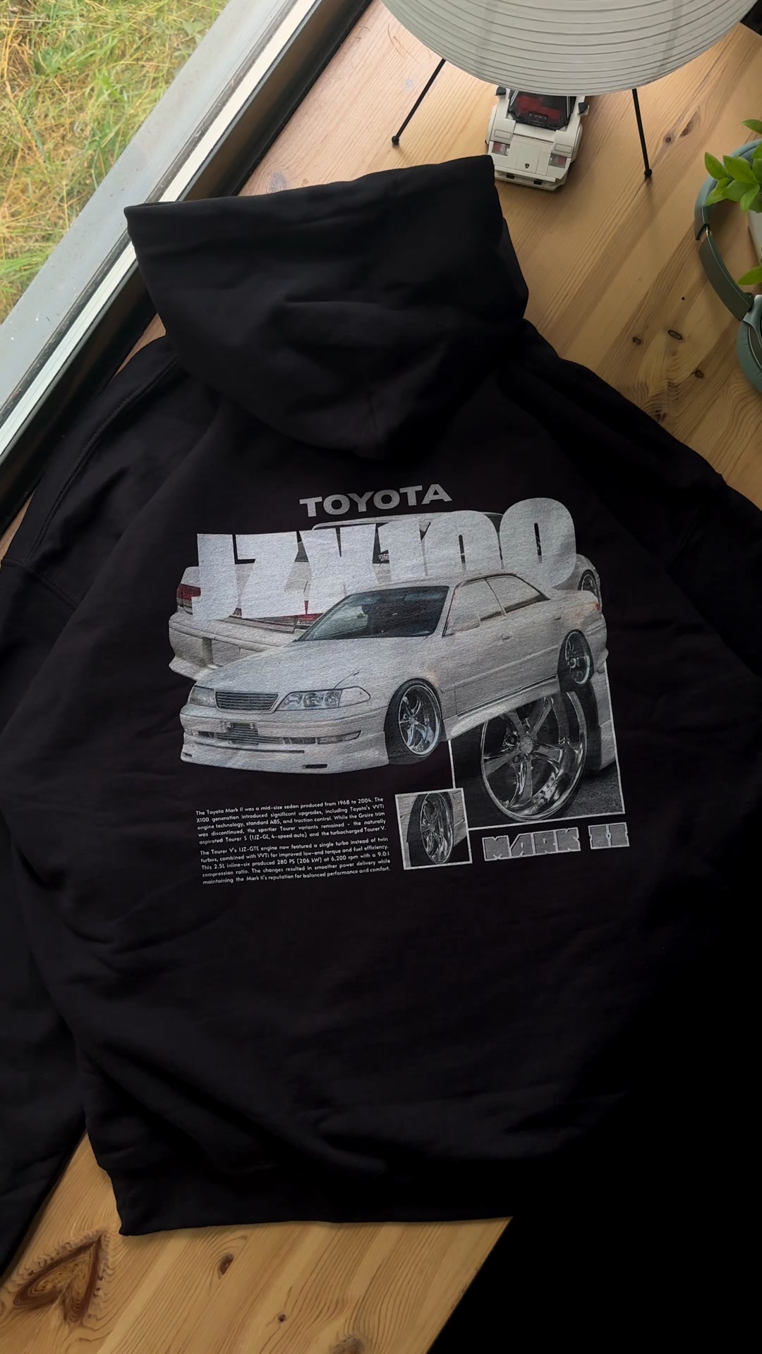Cargallery.store Facebook ad: Custom Car Clothing