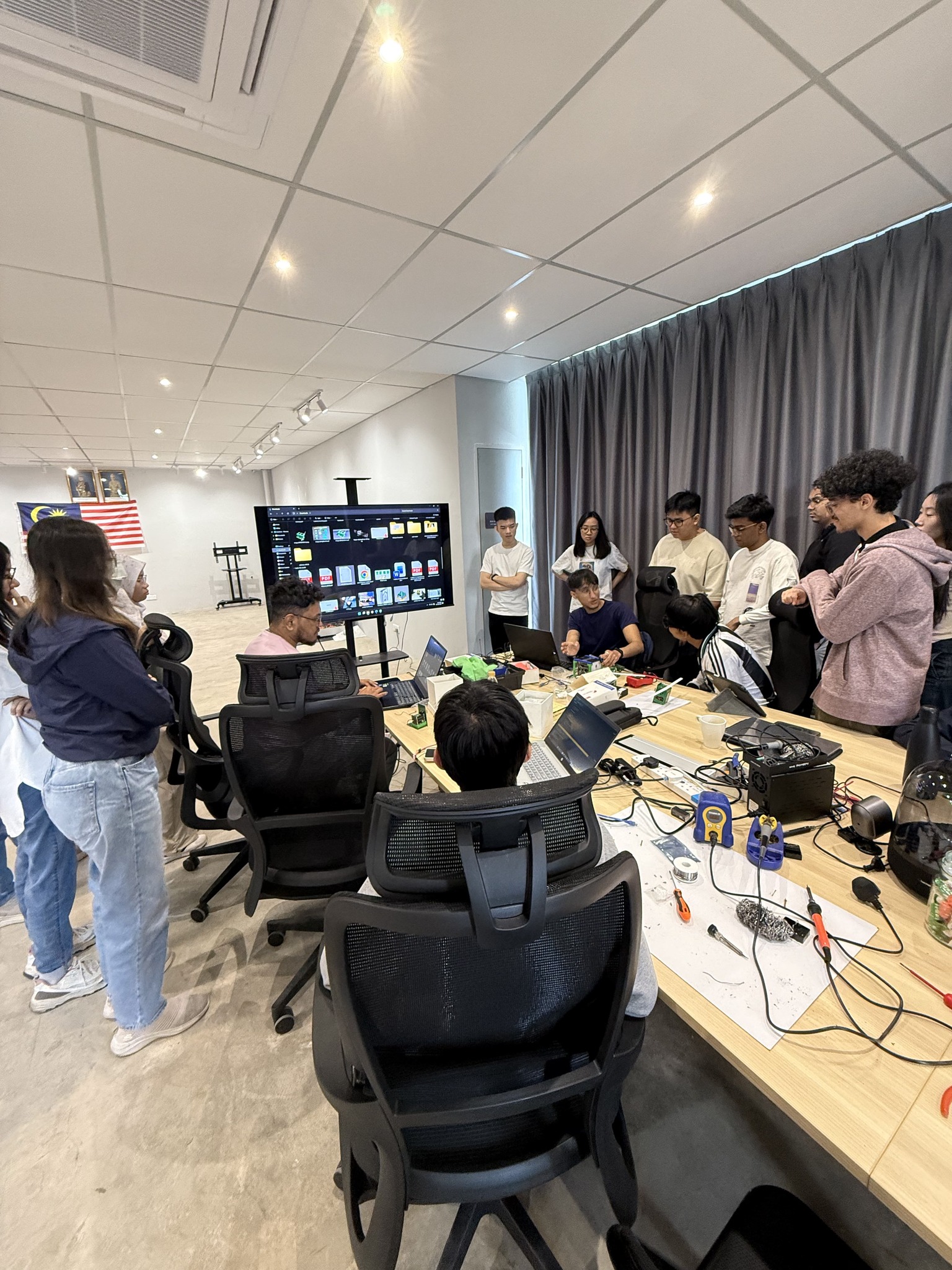 OculloSpace Facebook ad: Students Complete 80-Hour PocketQube Satellite Program…