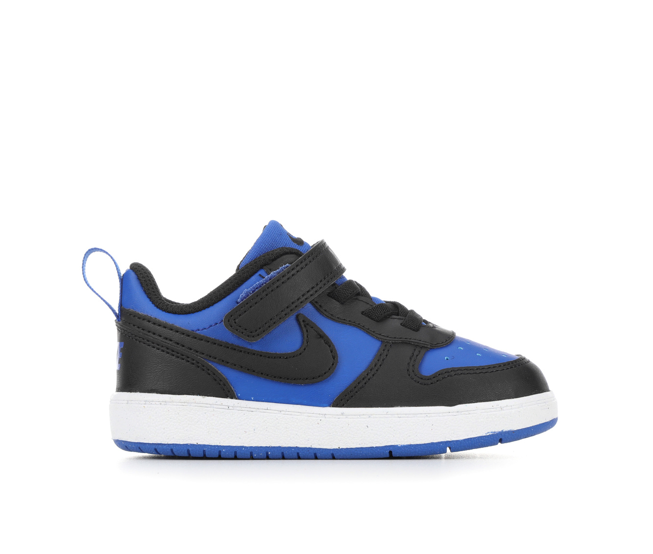 Shoe Carnival Facebook ad: Check out what's Trending