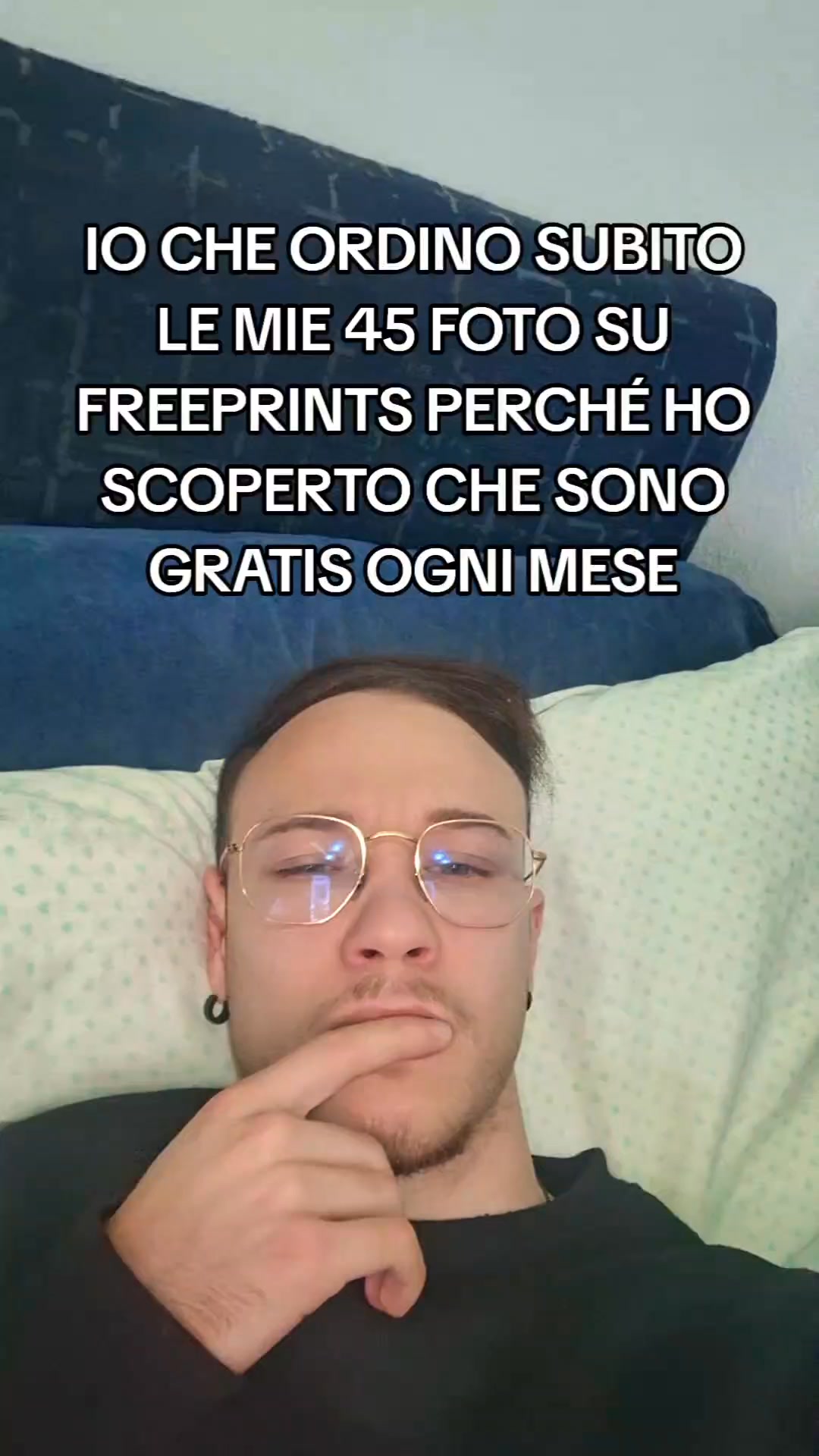 FreePrints Italia Facebook ad: 45 STAMPE GRATUITE 10x15 OGNI MESE