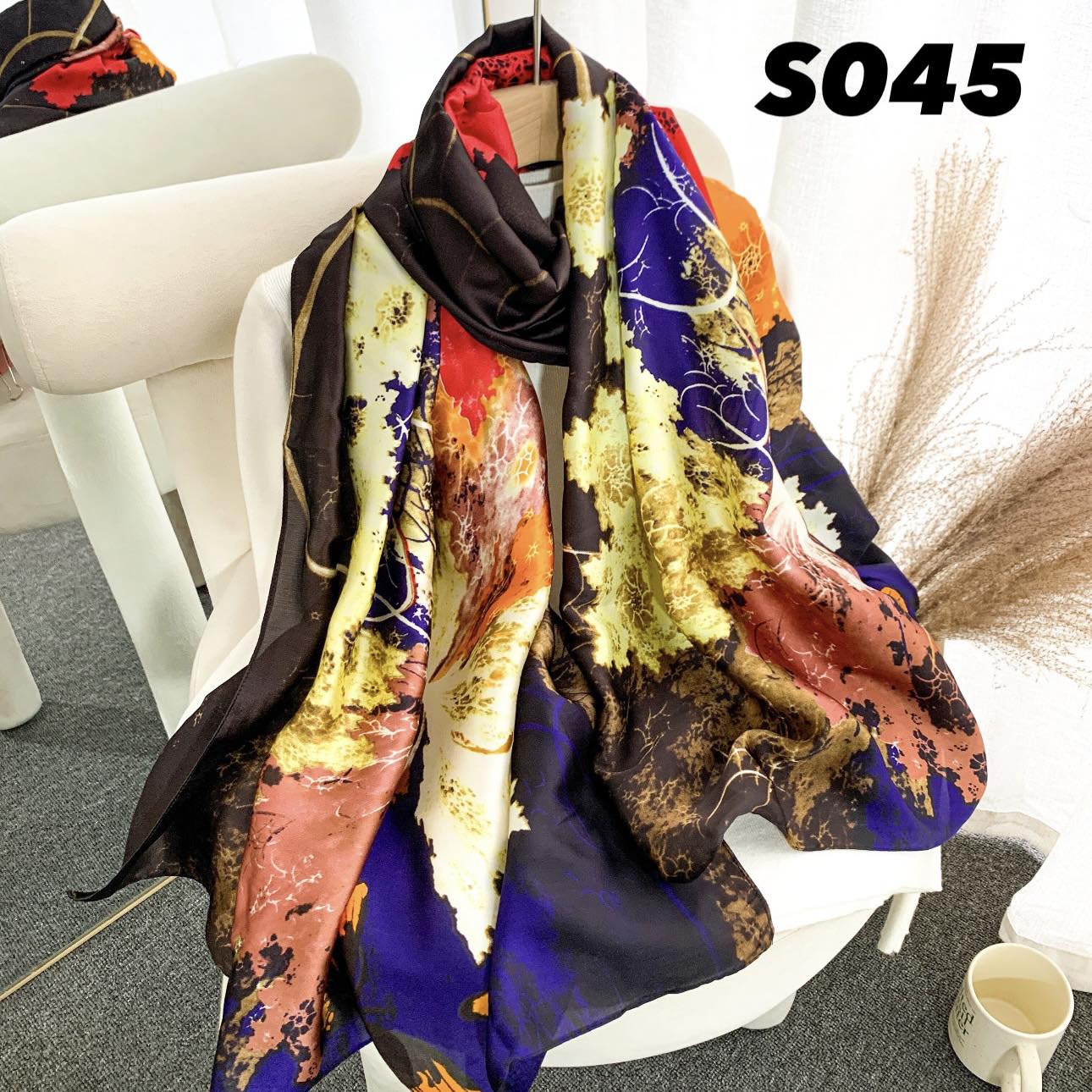 Rosa Creation Foulard Facebook ad: SUPER PROMO SUR LES FOULARDS EN SOIE