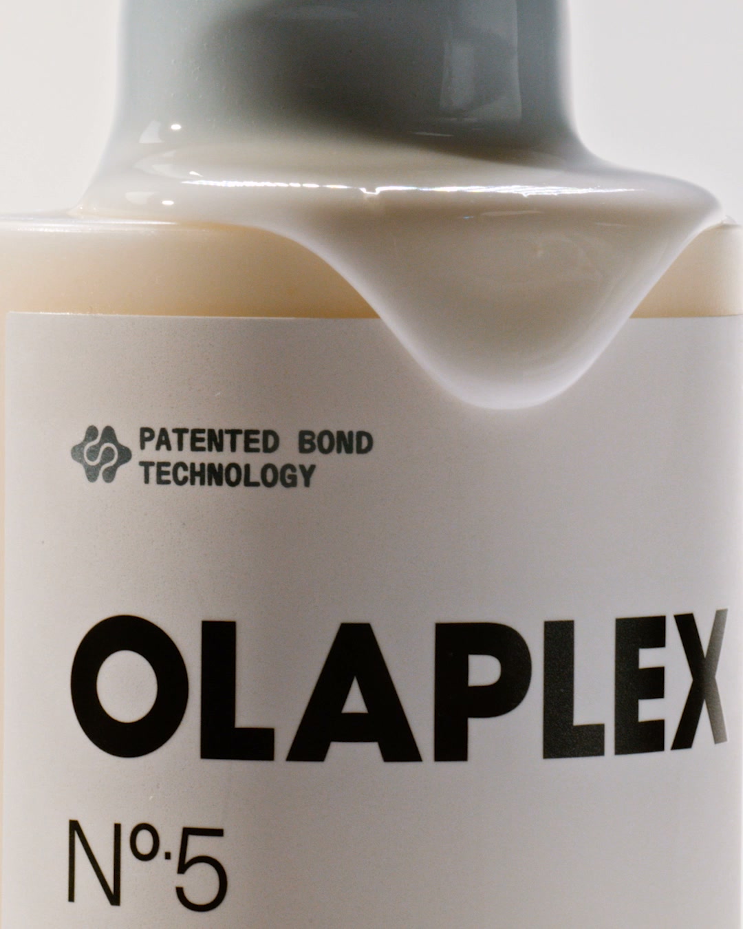 Olaplex Facebook ad: Stronger Hair With Every Wash