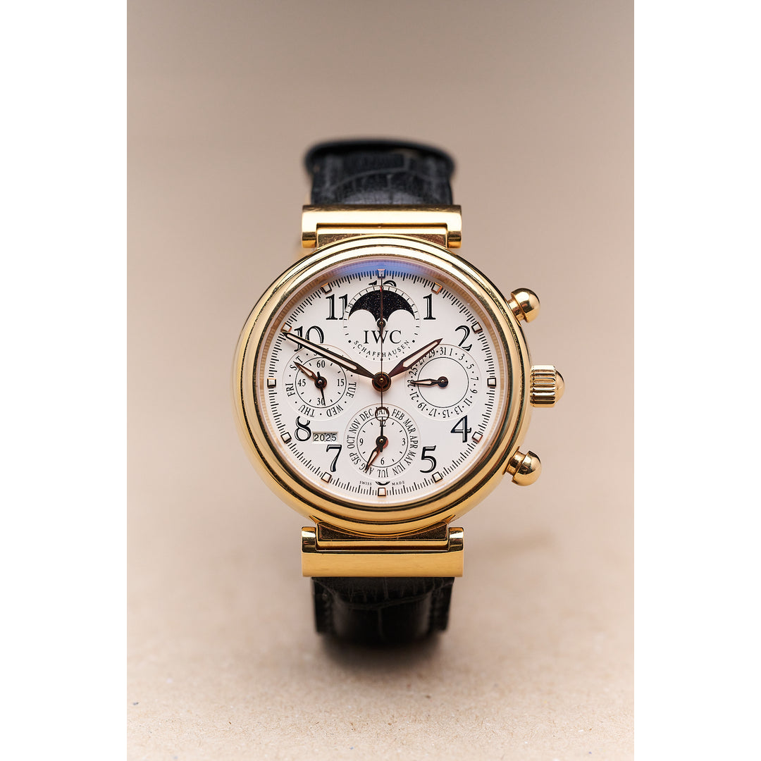 Falco Watches Facebook ad: Every watch tells its story.