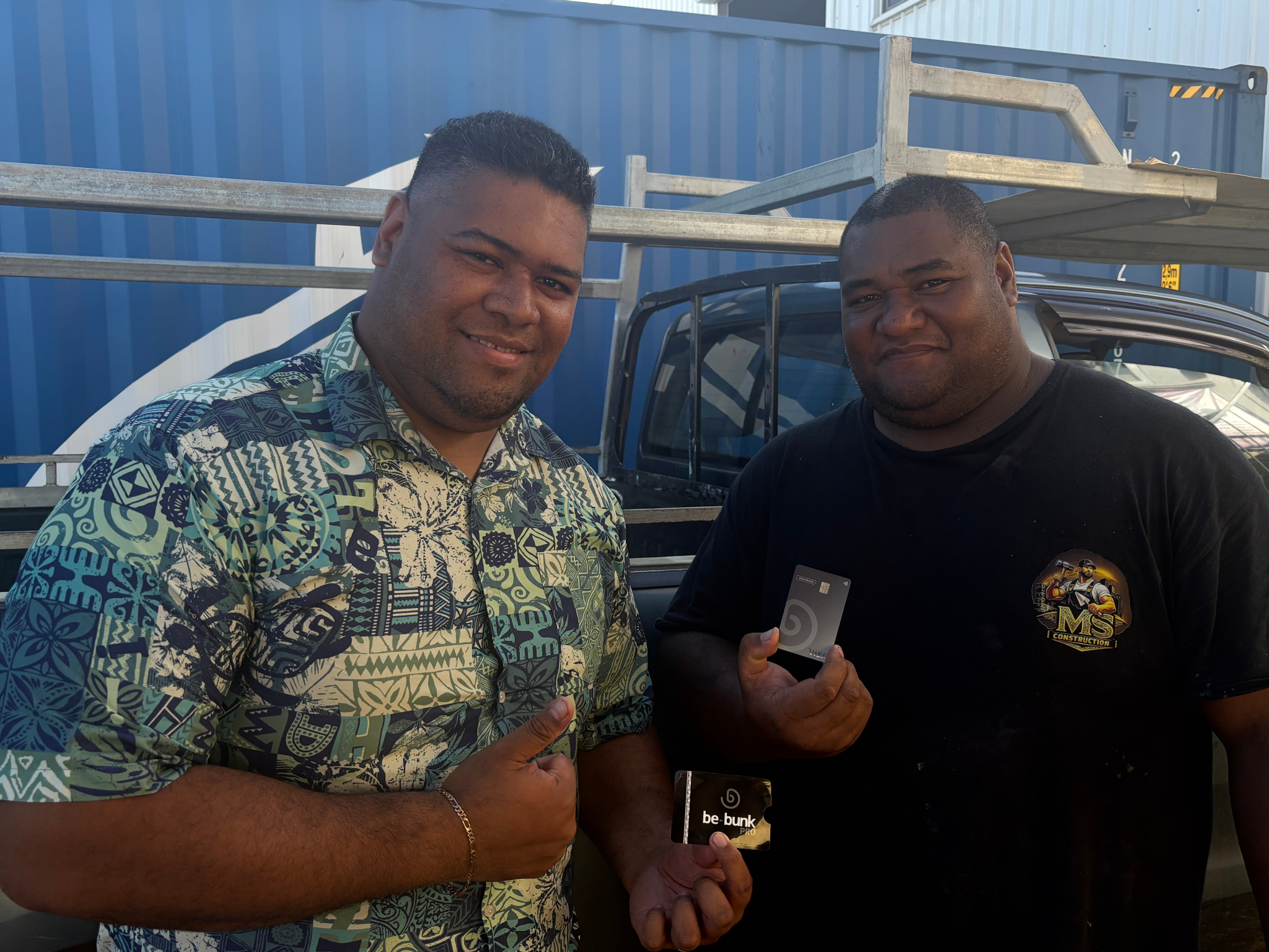 Be-bunk Wallis & Futuna Facebook ad: Be-bunk Pro Wallis-et-Futuna, Une première carte Business!