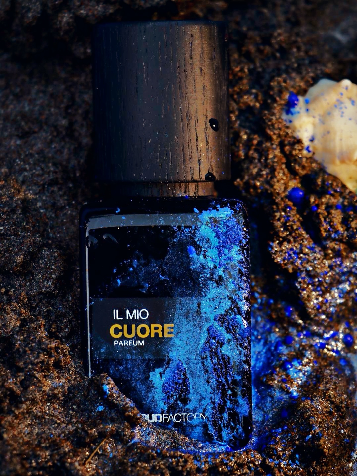 Oud Factory - مصنع العود Facebook ad: عطر إل ميو كوريه