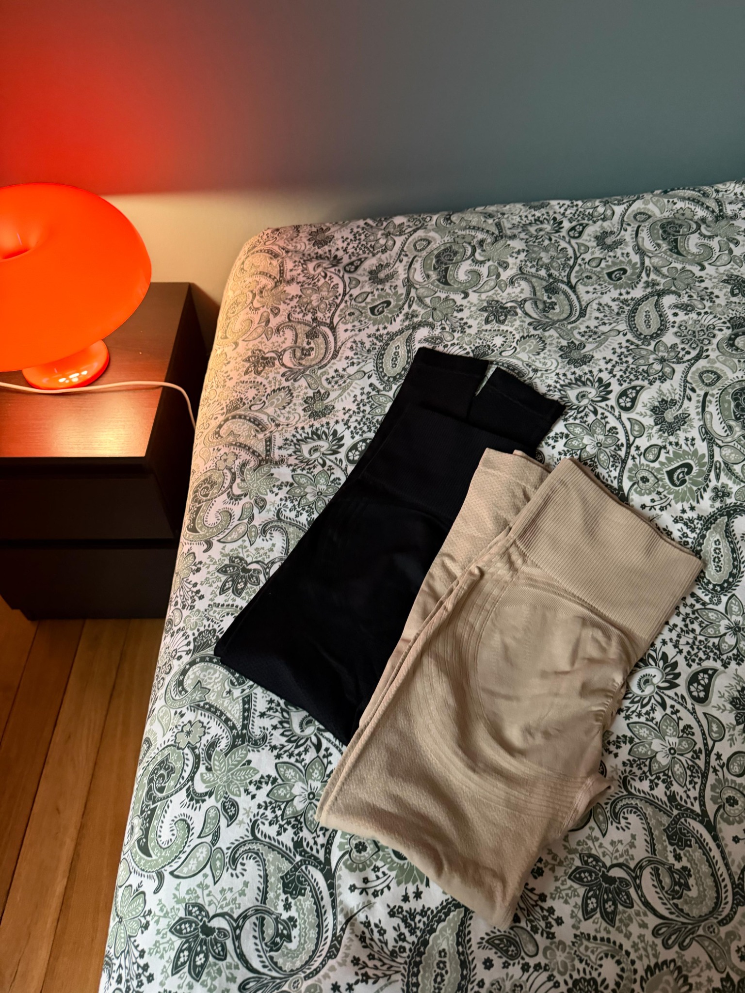 Luveon Facebook ad: Leggind 3D Luveon