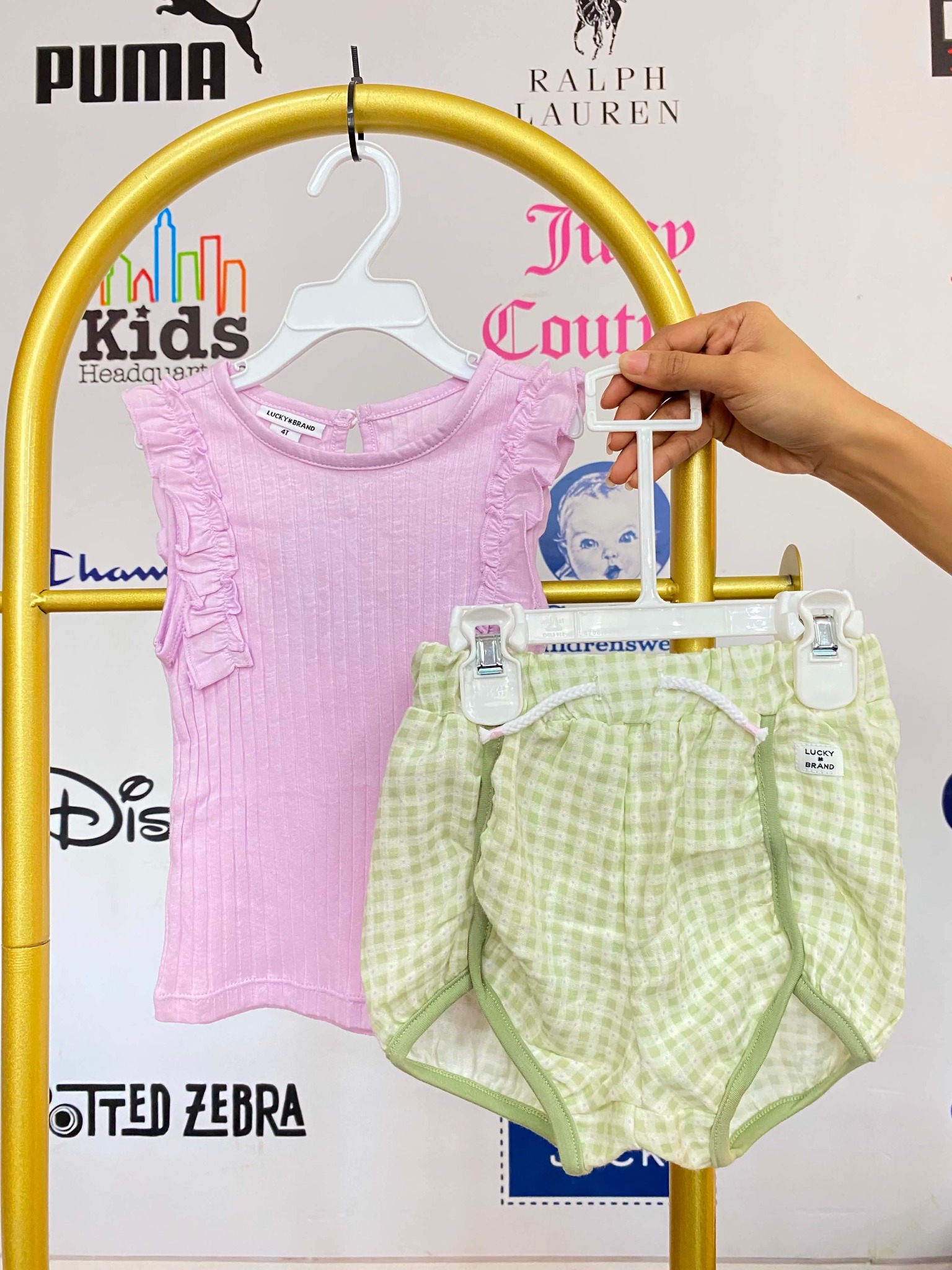 Goodfinds Premium Kidswear Facebook ad: Pang-mall quality without the mall price.