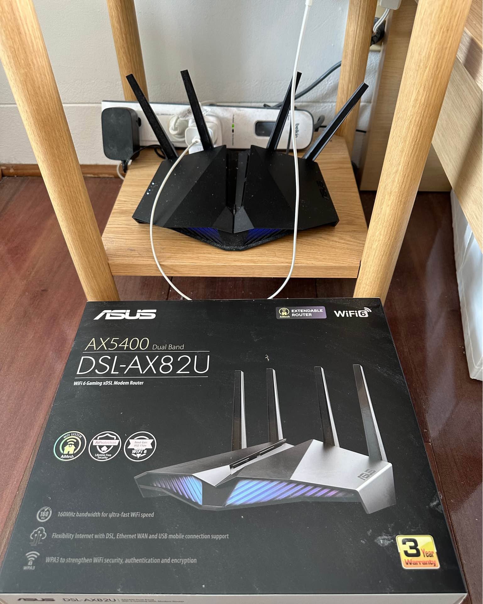 Shunsuke Okubo Facebook ad: Moving Out Sale - WiFi 6 Modem Router