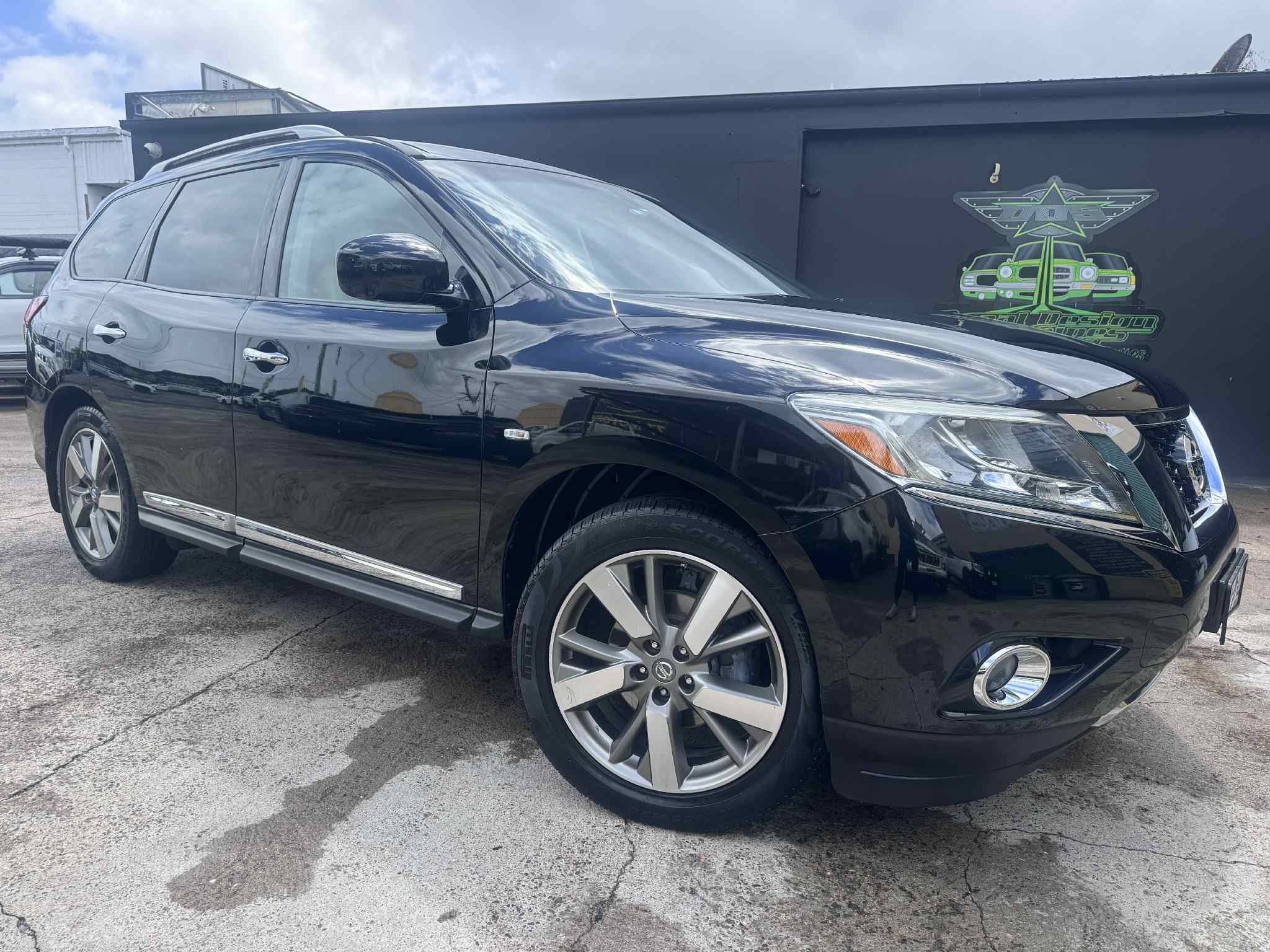 Peter Wood Facebook ad: 2014 Nissan PATHFINDER Ti 4X4 AUTOMATIC 7 SEATER