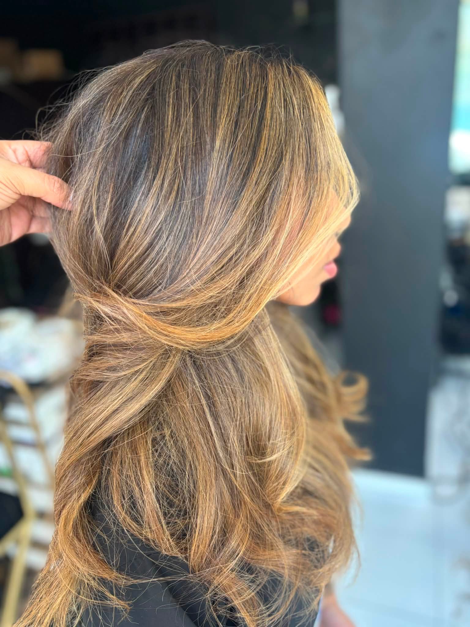 Jessica Sandria Beauty Salon Facebook ad: LOOKS DE VERANO