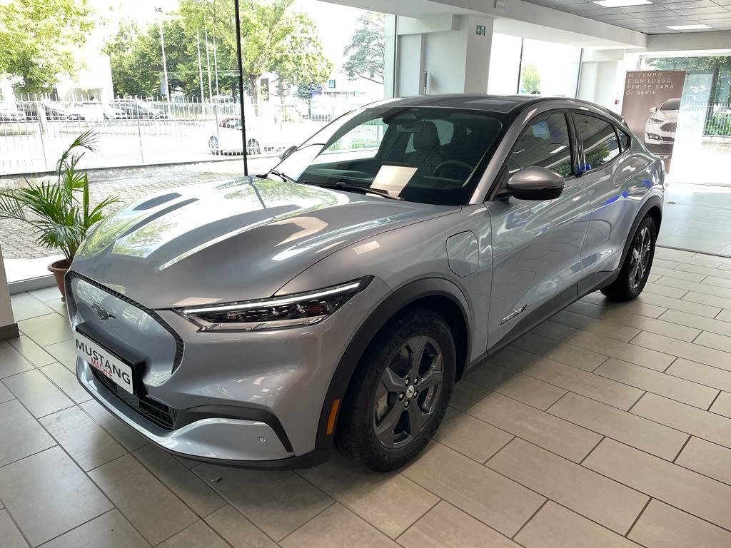 Ford Unicar SpA Facebook ad: Usato Garantito Unicar Spa