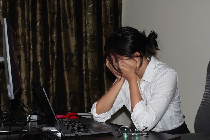 Jillane Smith Facebook ad: I sat at my desk for four hours and didn't touch my phone…