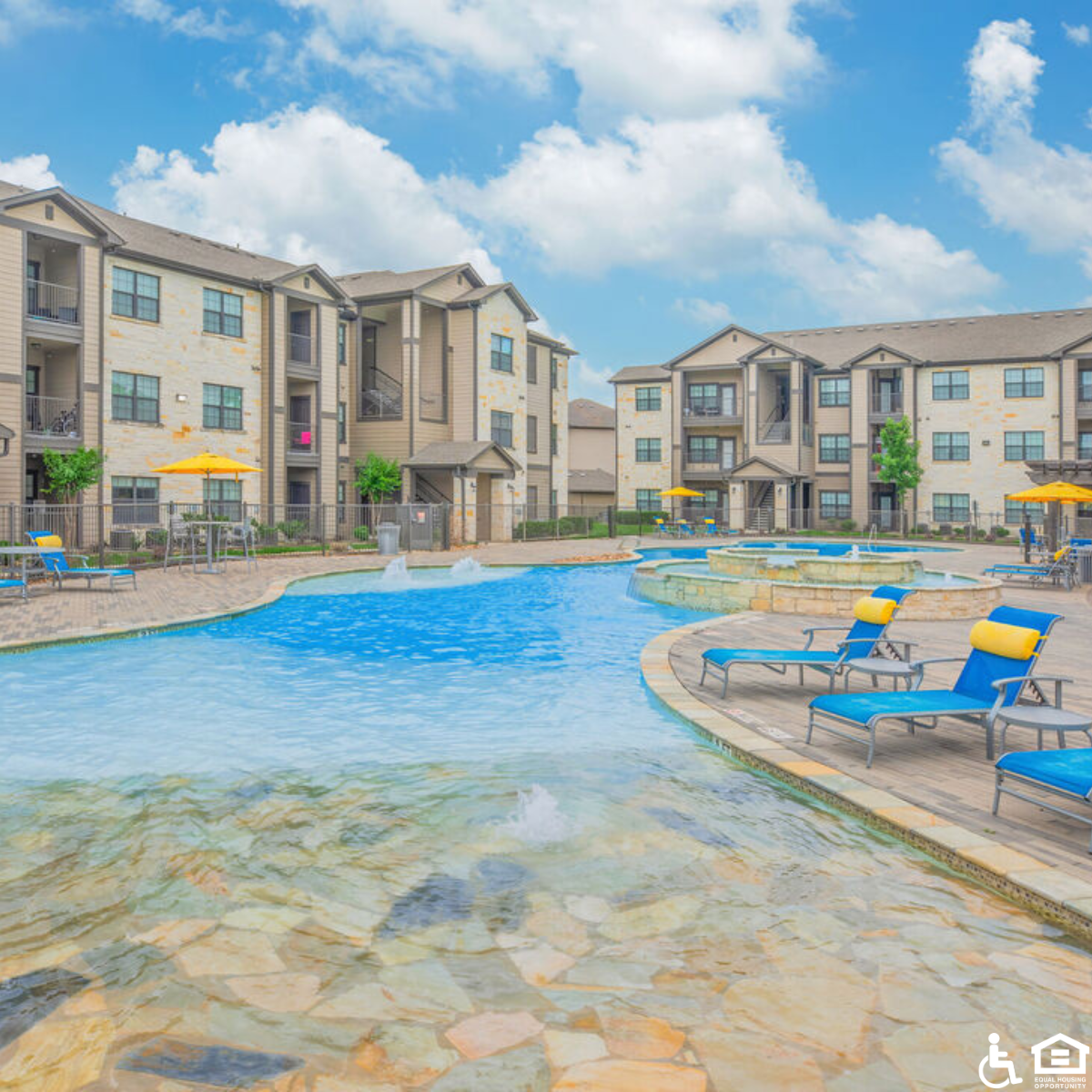 Willowbend Apartments Facebook ad: Luxury Apartments In Humble