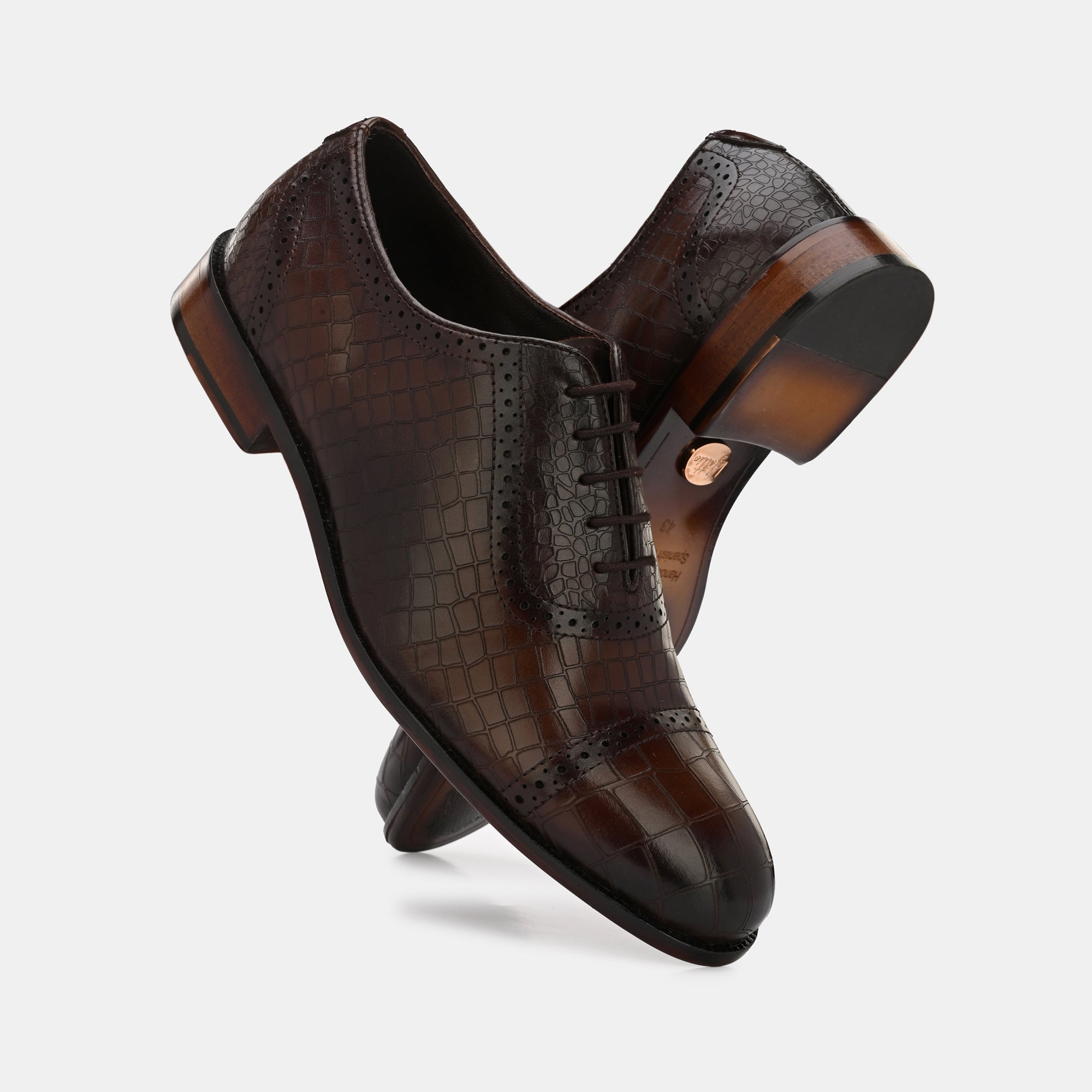 Lafattio Facebook ad: Luxury. In Every Step.
