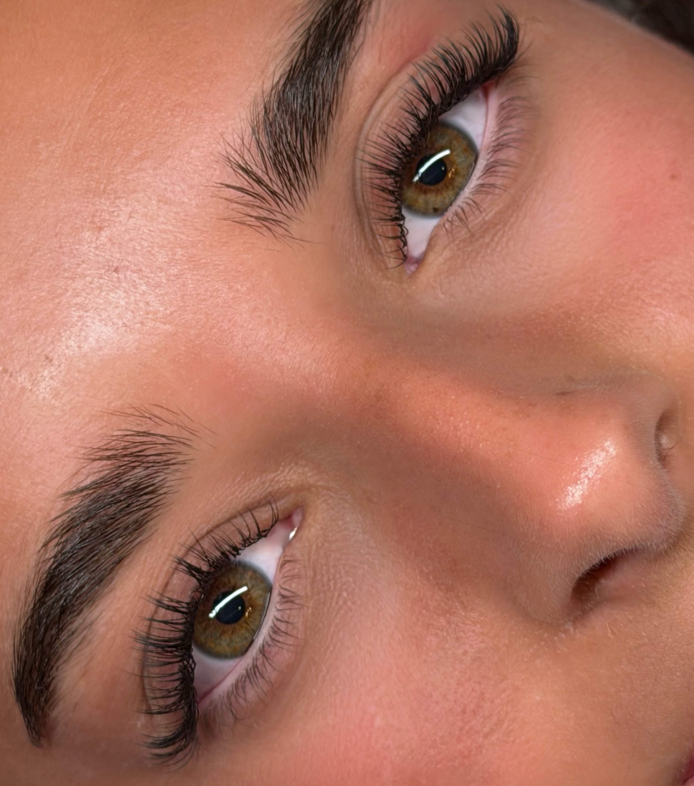 Flamingo Beauty Spa Facebook ad: Classic Set by Yaselyn
