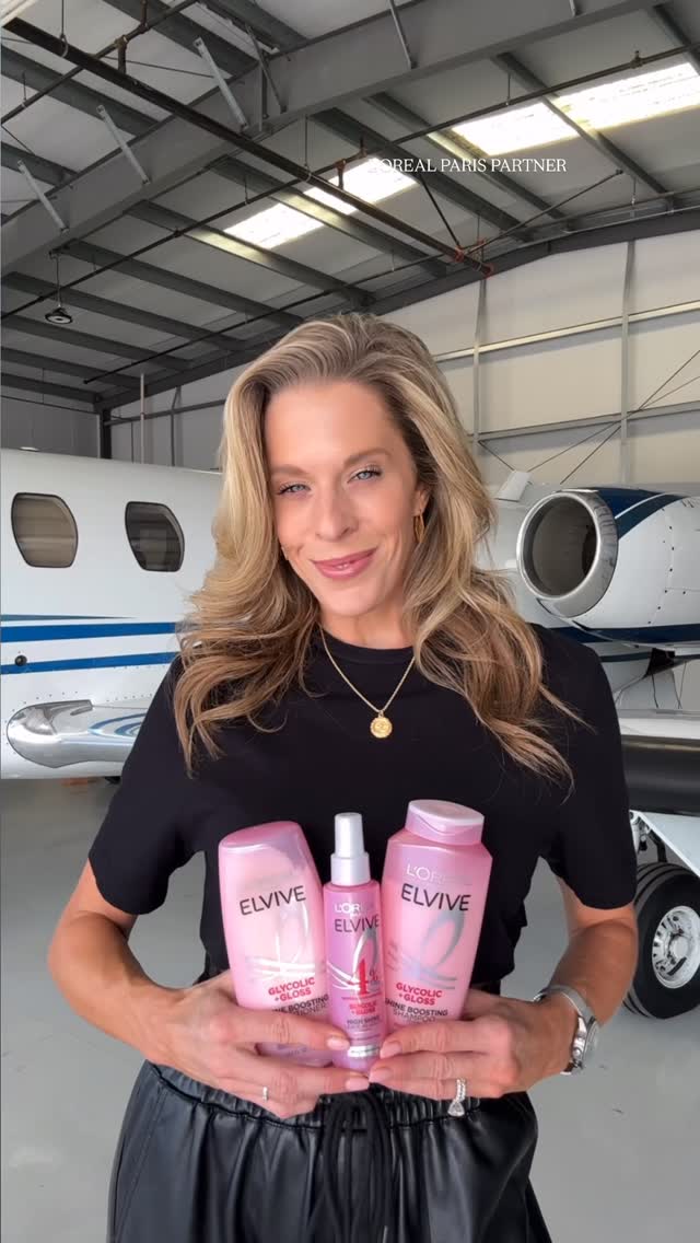 L'Oréal Paris Facebook ad: Shine that lasts - every flight and altitude…