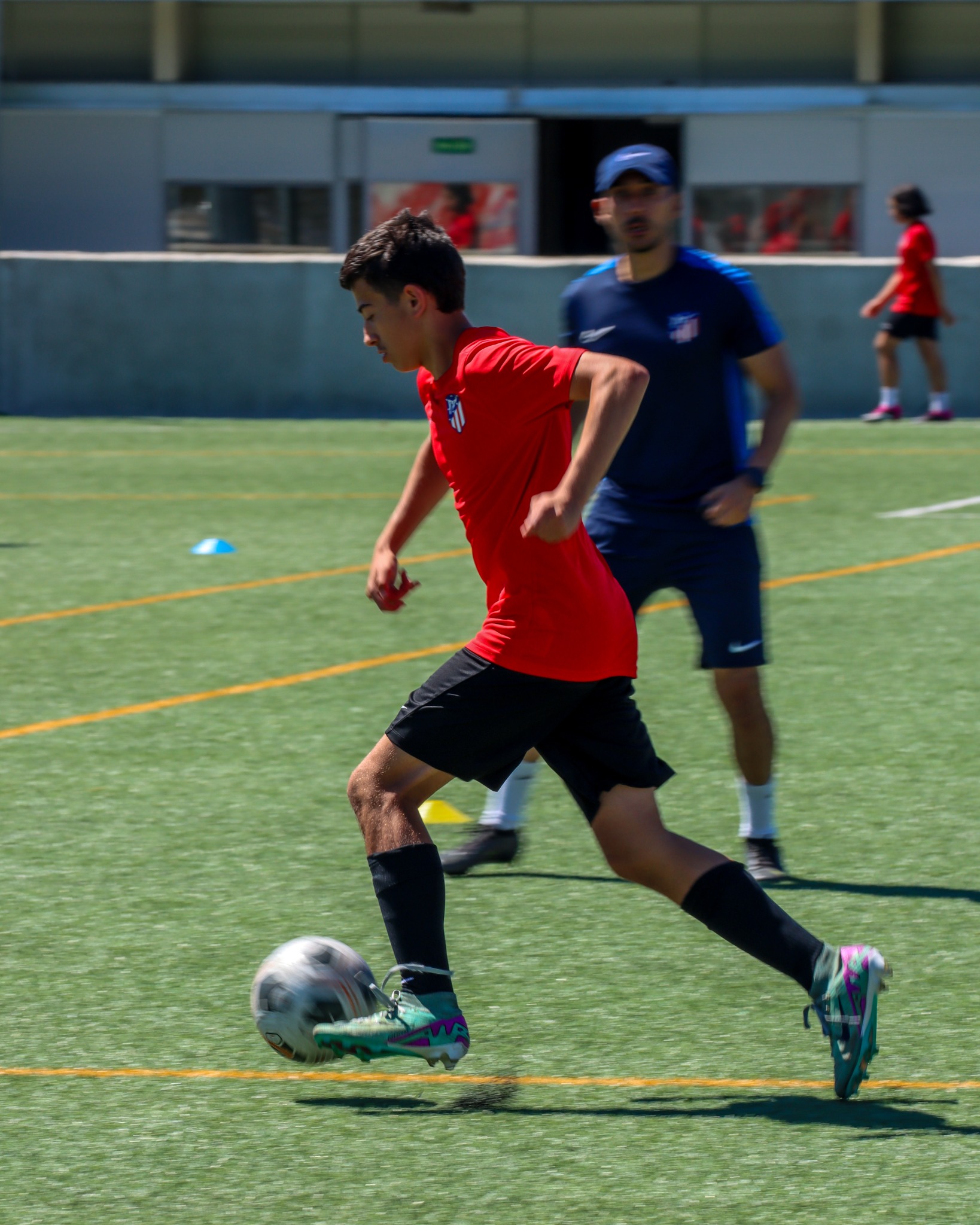 Futbalové kempy/pobyty Facebook ad: Futbalové kempy a akadémie doma, v Španielsku a…