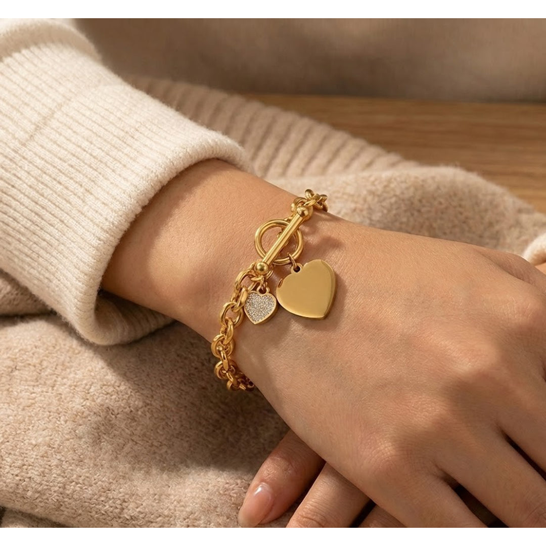 PadmeyaIndia Facebook ad: Your next favorite bracelet is waiting.