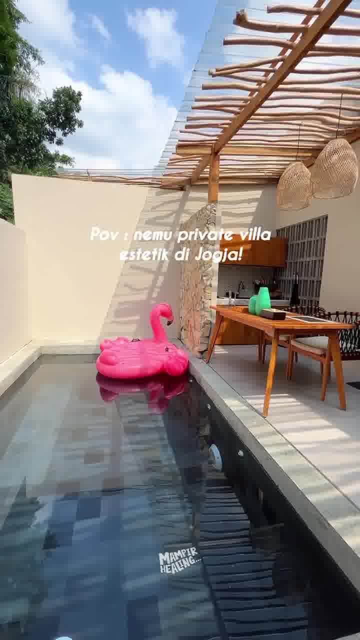 Ubu Villa Indonesia Facebook ad: Chat with us