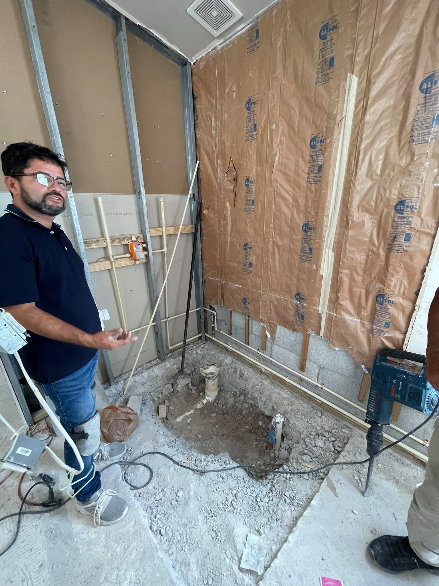 Oscar General Contractor Facebook ad: Oscar the plumber