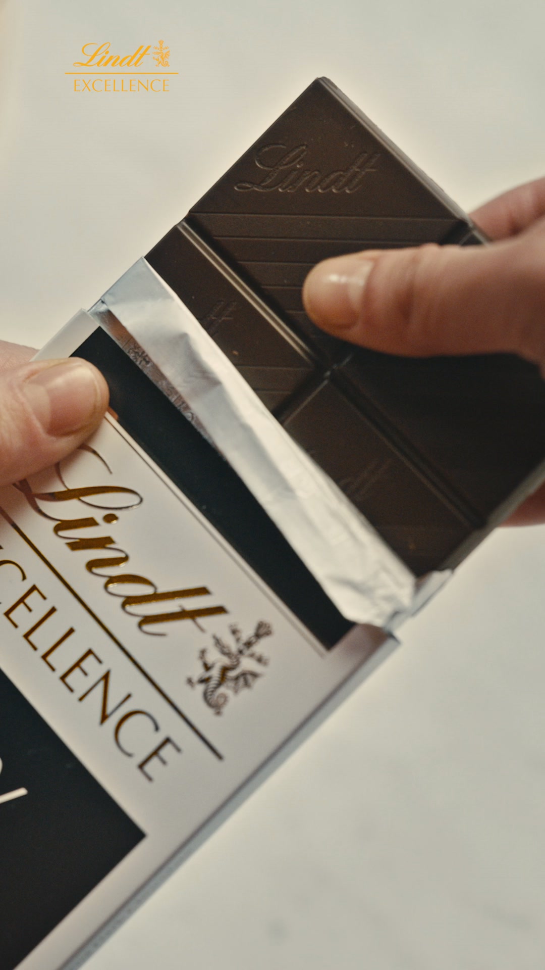 Lindt Facebook ad: Discover Lindt EXCELLENCE Crunchy Mint Cookie.