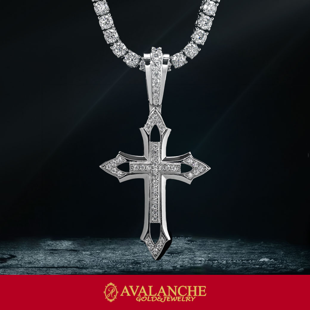 AVALANCHE GOLD&JEWELRY Facebook ad: モアサナイト シルバー ペンダント SKN-CROSS - AVALANCHE OFFICIAL STORE