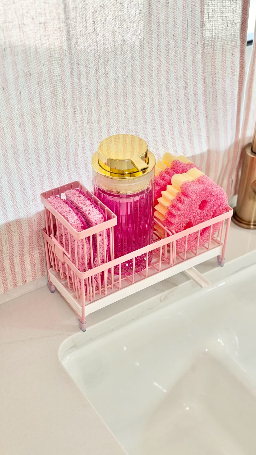 Everything Envy Facebook ad: Stop hiding your sponge under the sink