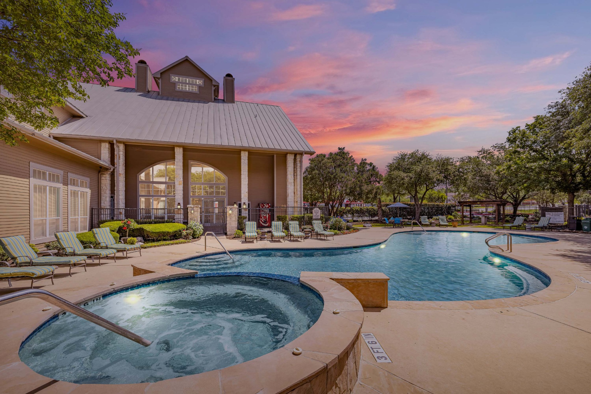 Mission Ranch Apartments Facebook ad: Find your new apartment today.