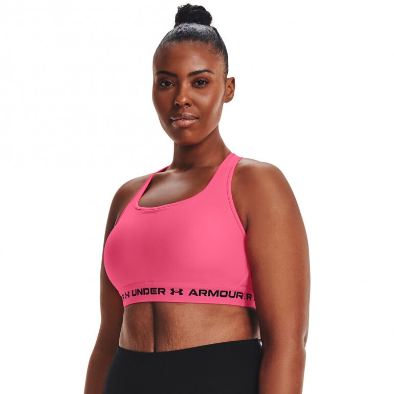 Under Armour Facebook ad: Produkty Under Armour w obniżonej cenie.