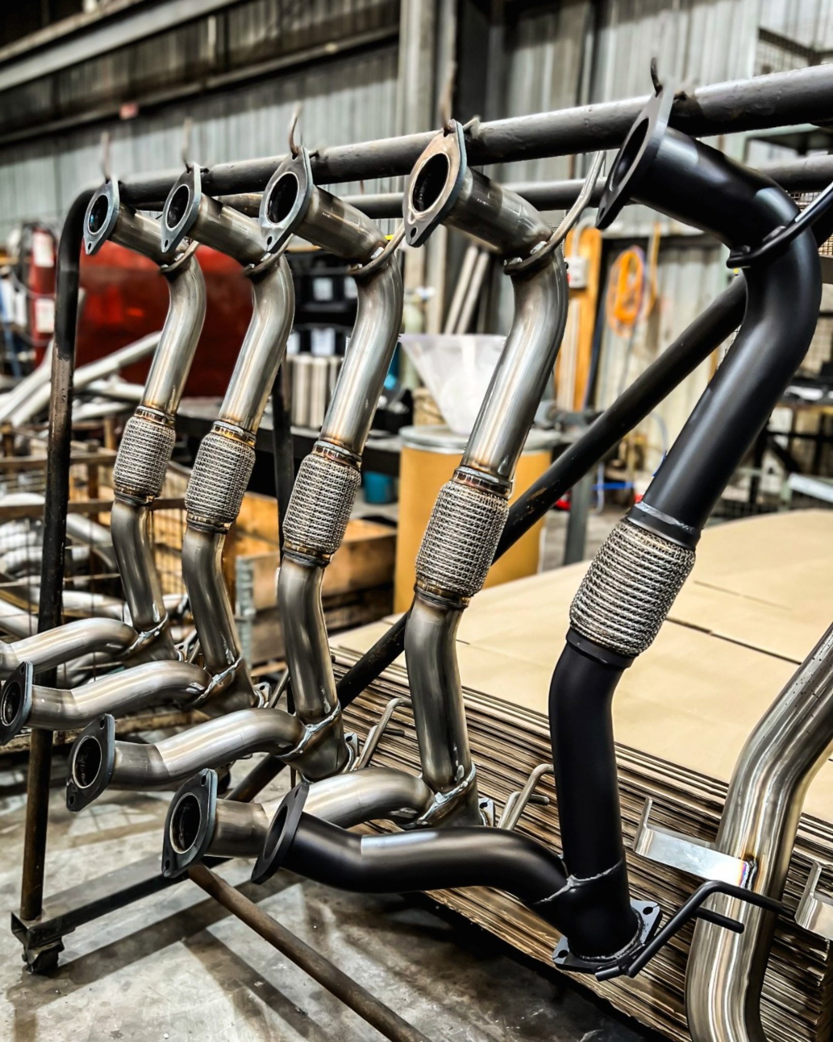 MANTA Performance Facebook ad: The racks are full!